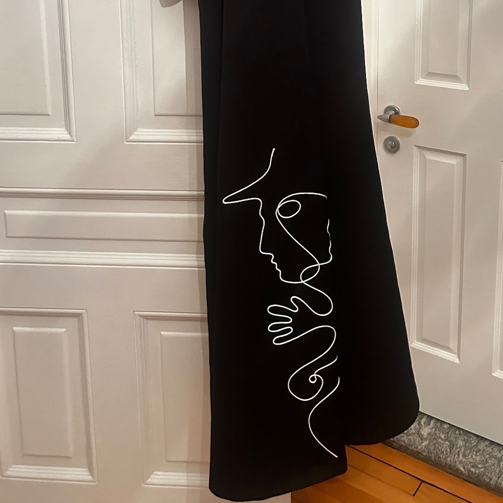 gown - Picture 8 of 8